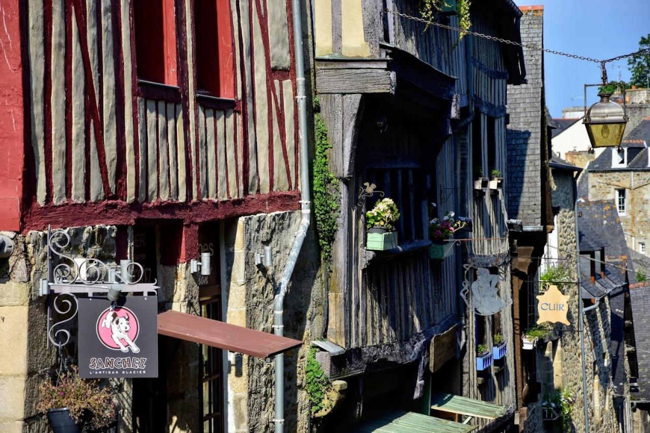 La Fontaine De Resnel Acomodação com café da manhã Frehel Exterior foto